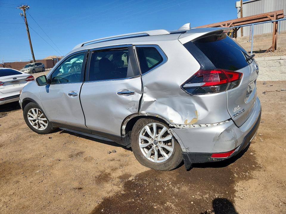 Photo 2 from auction – 2019 NISSAN ROGUE with VIN 5N1AT2MT7KC811464