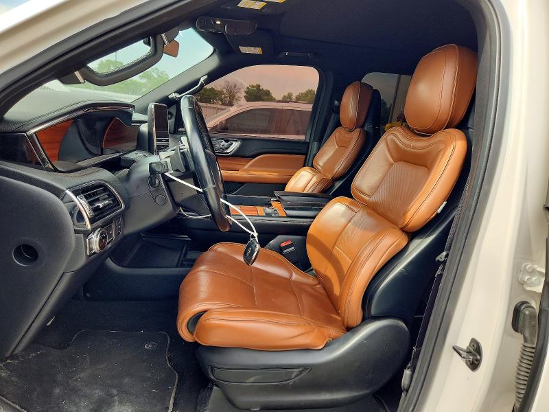 Photo 7 from auction – 2019 LINCOLN NAVIGATOR with VIN 5LMJJ3LT2KEL13137
