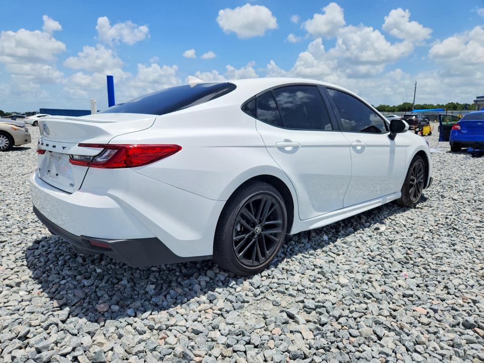 Photo 3 from auction – 2026 TOYOTA CAMRY with VIN 4T1DAACK6TU261630