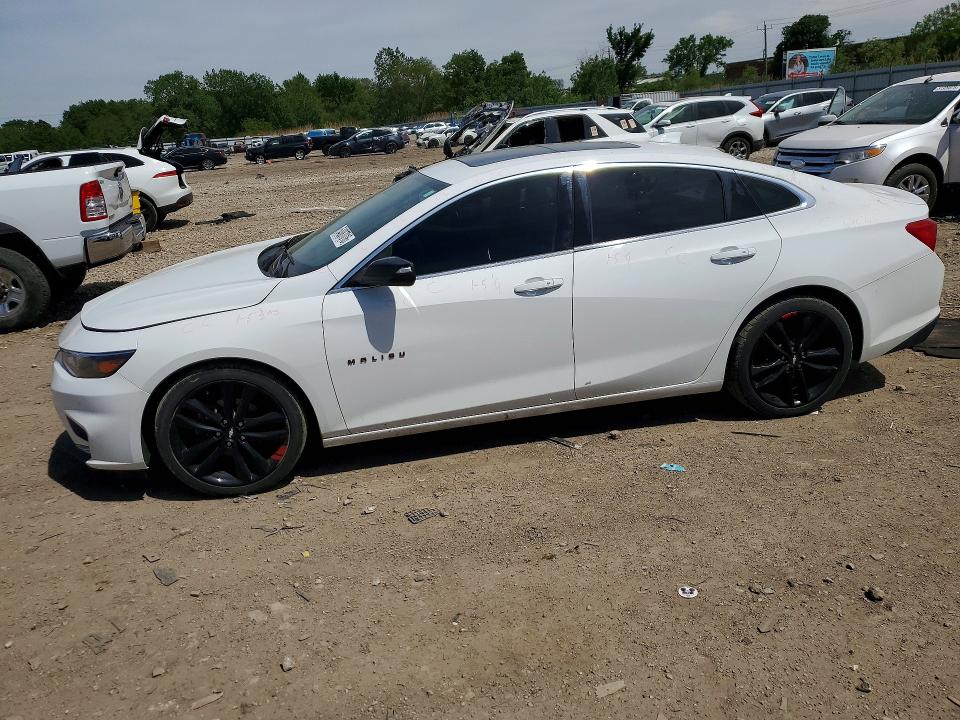 CHEVROLET MALIBU 2018 with VIN 1G1ZD5ST0JF213358 - Photo from auction