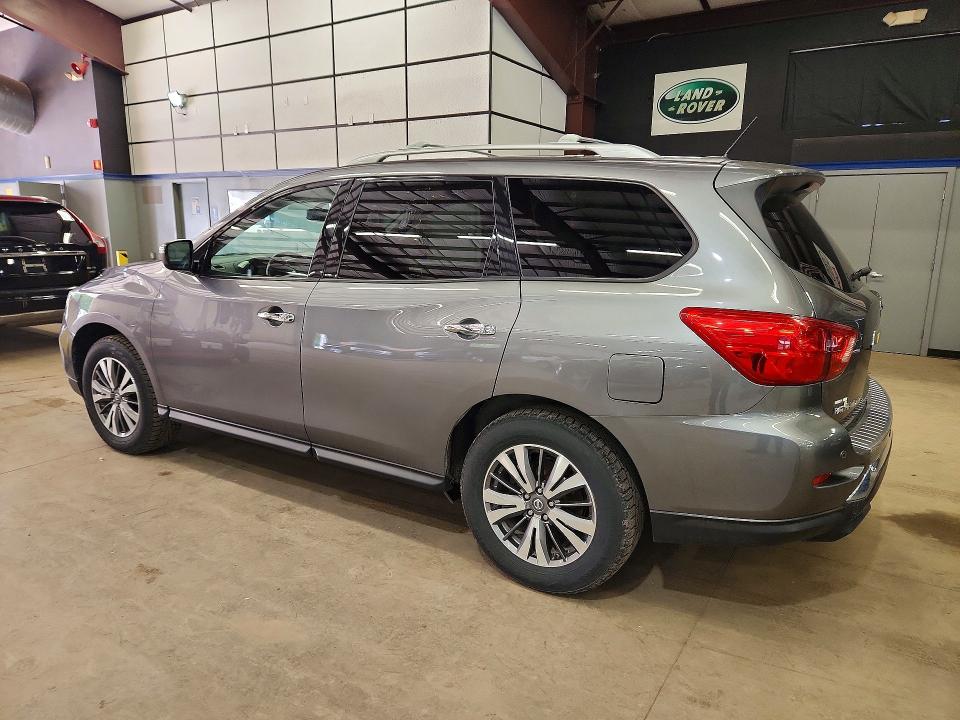 Photo 2 from auction – 2018 NISSAN PATHFINDER with VIN 5N1DR2MM0JC607611