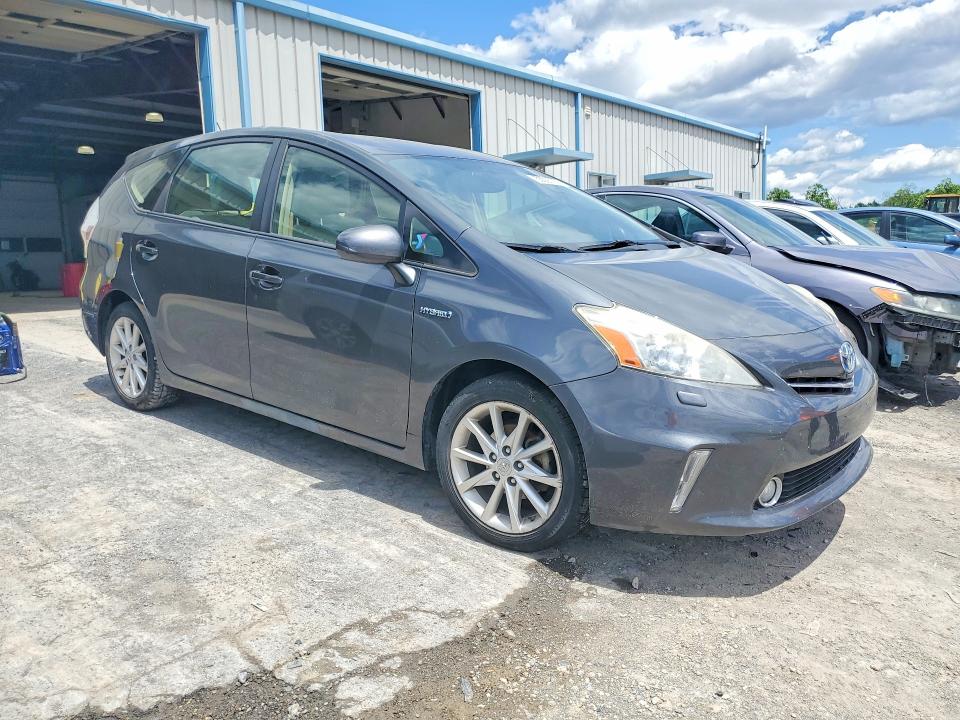 Photo 4 from auction – 2013 TOYOTA PRIUS V with VIN JTDZN3EU3D3256174