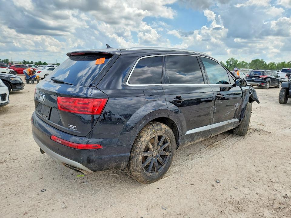 Photo 3 from auction – 2018 AUDI Q7 with VIN WA1VAAF77JD032994
