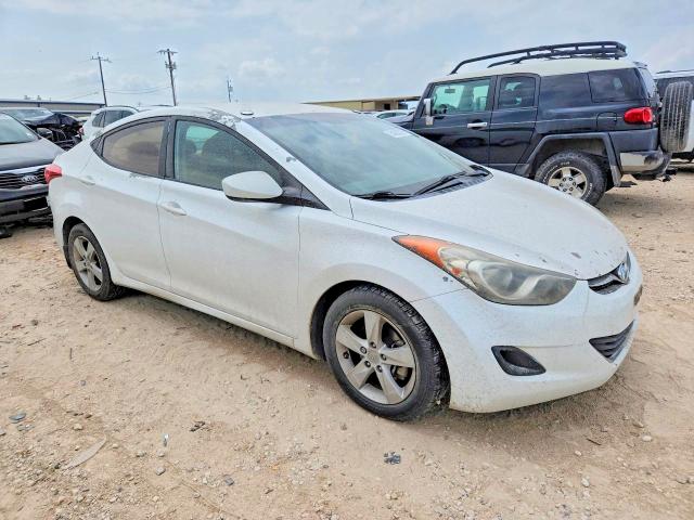 Photo 4 from auction – 2013 HYUNDAI ELANTRA with VIN 5NPDH4AE2DH353019
