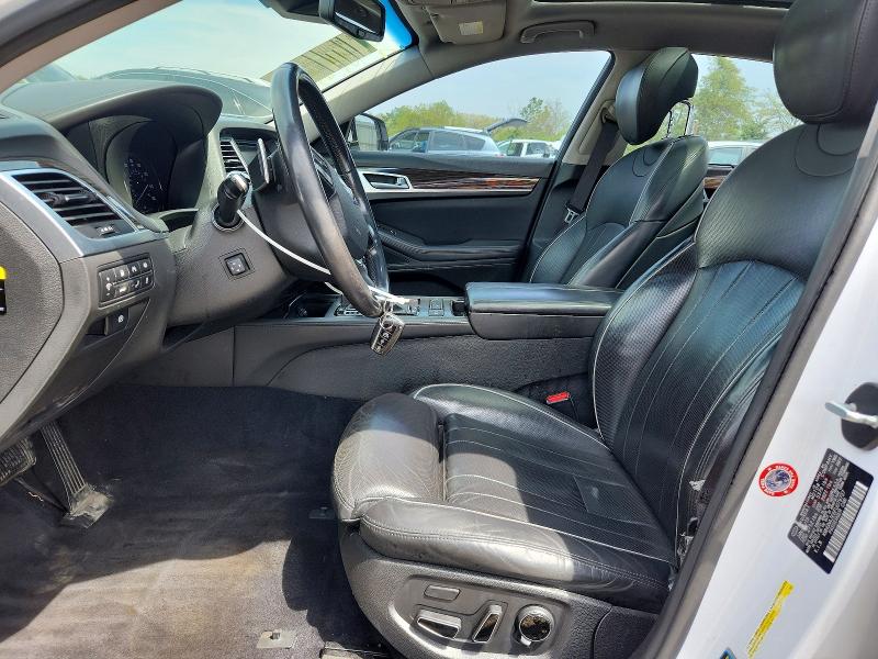 Photo 7 from auction – 2015 HYUNDAI GENESIS with VIN KMHGN4JE6FU079737