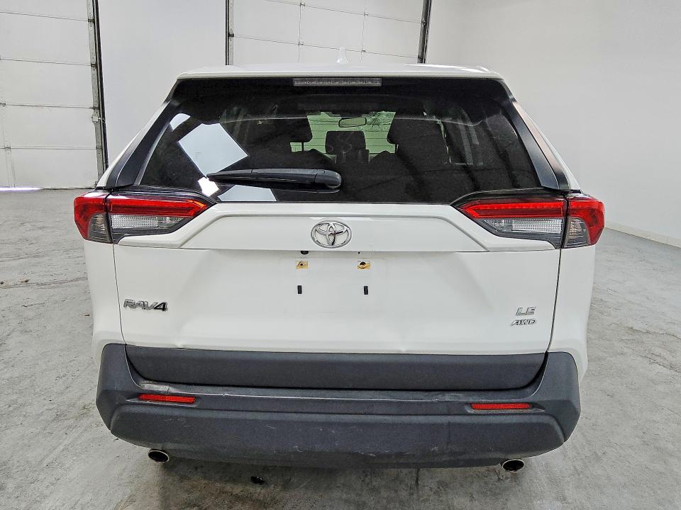 Photo 6 from auction – 2023 TOYOTA RAV4 with VIN JTMG1RFVXPD093177