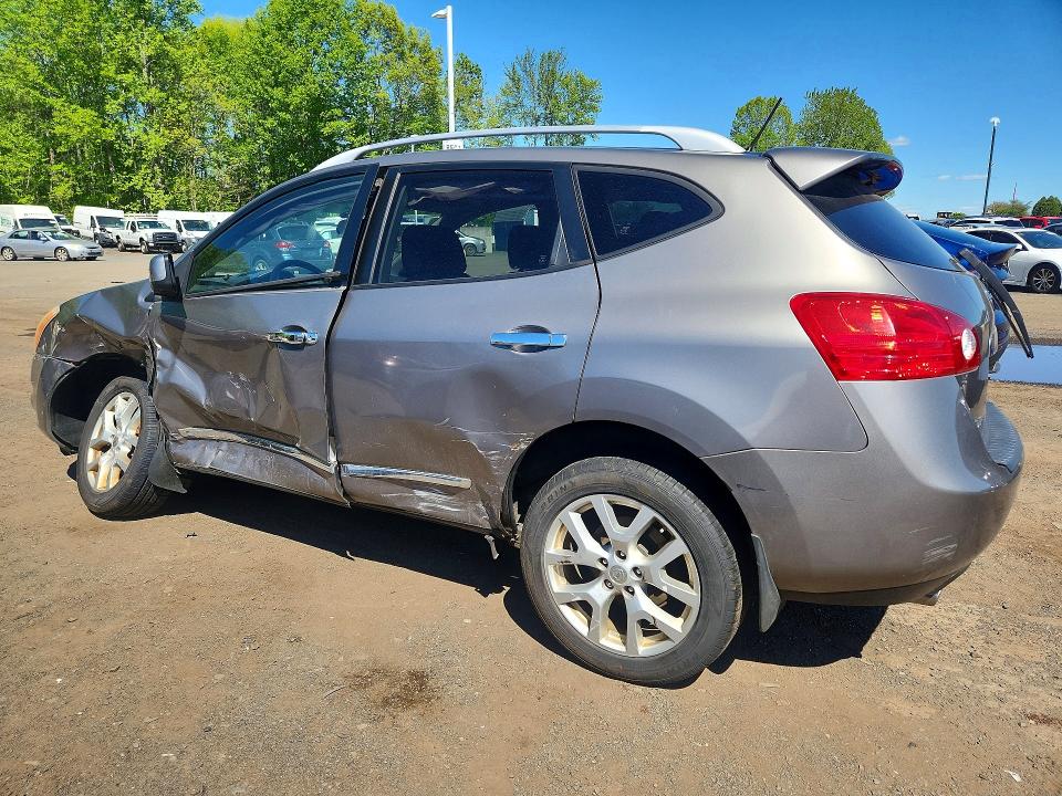 Photo 2 from auction – 2013 NISSAN ROGUE with VIN JN8AS5MV5DW647616