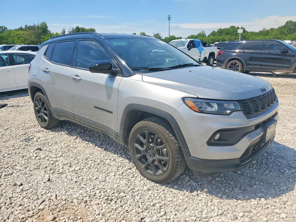 Photo 4 from auction – 2023 JEEP COMPASS with VIN 3C4NJDBN8PT500813
