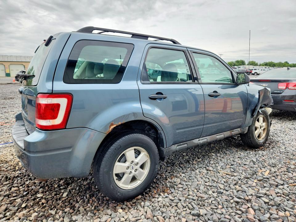 Photo 3 from auction – 2010 FORD ESCAPE with VIN 1FMCU0C72AKA02005