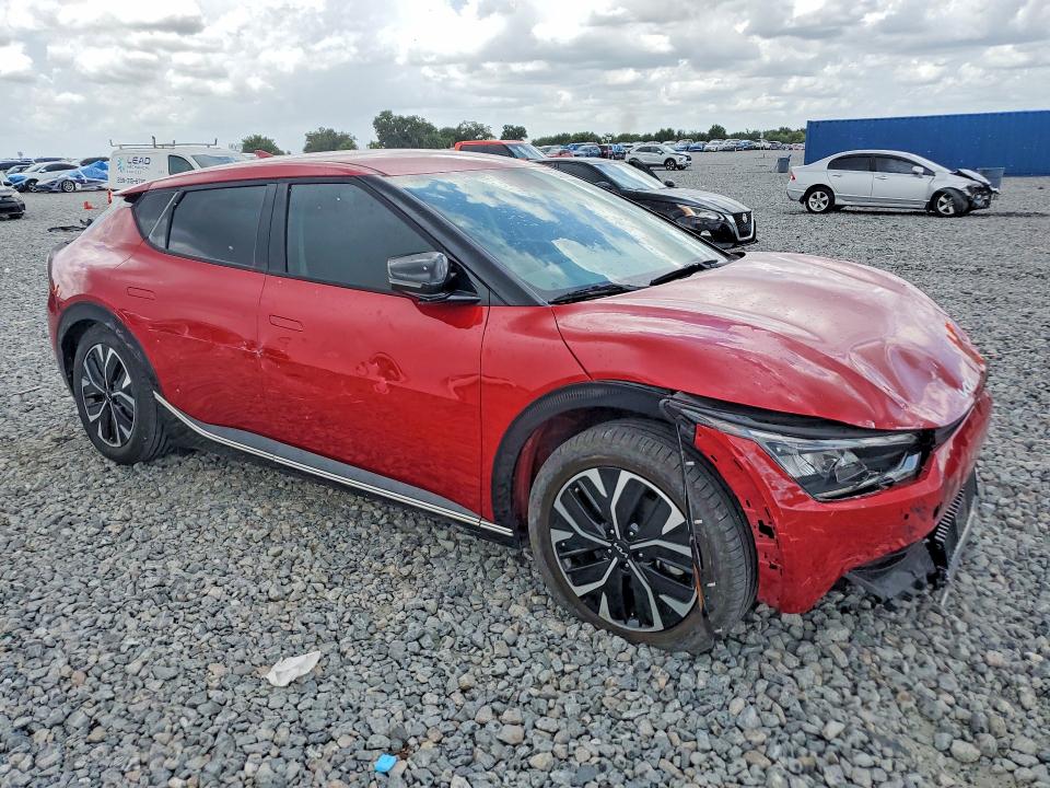 Photo 4 from auction – 2023 KIA EV6 with VIN KNDC34LAXP5126931