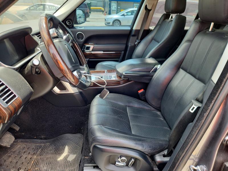 Photo 7 from auction – 2017 LAND ROVER RANGE ROVER with VIN SALGS2FV6HA378376
