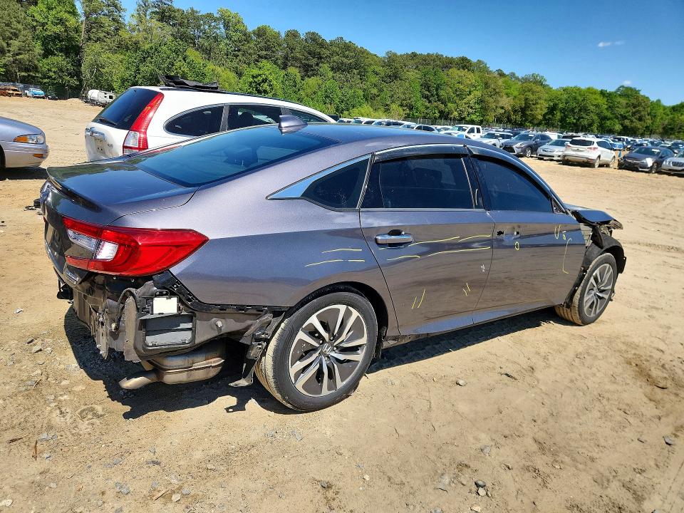 Photo 3 from auction – 2018 HONDA ACCORD with VIN 1HGCV3F90JA003192