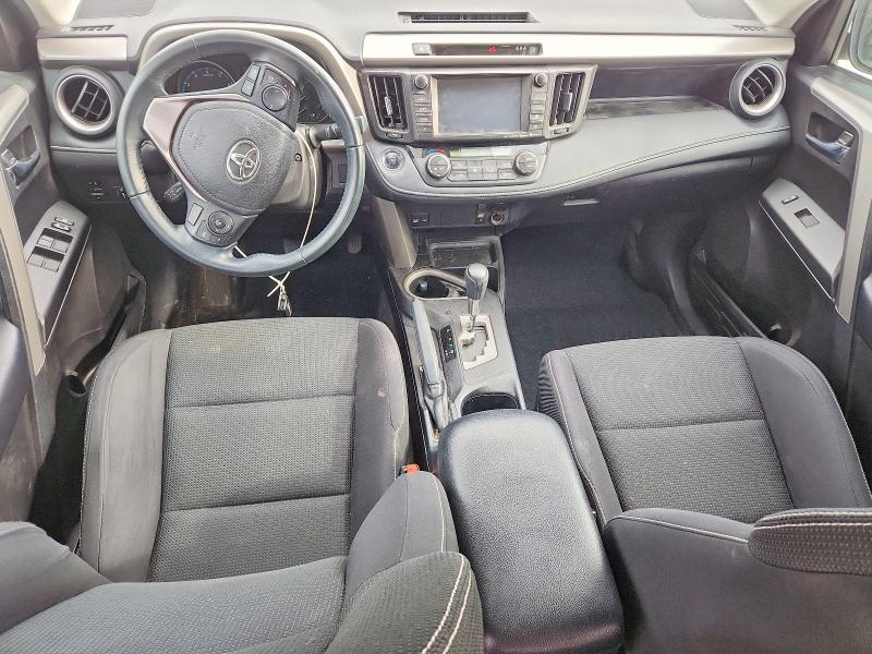 Photo 8 from auction – 2017 TOYOTA RAV4 with VIN 2T3RFREVXHW647205
