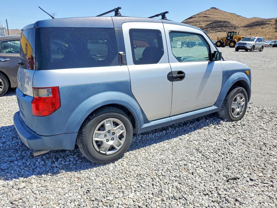 Photo 3 from auction – 2006 HONDA ELEMENT with VIN 5J6YH18376L013586