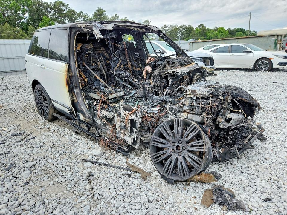 Photo 4 from auction – 2018 LAND ROVER RANGE ROVER with VIN SALGS2SV4JA393731