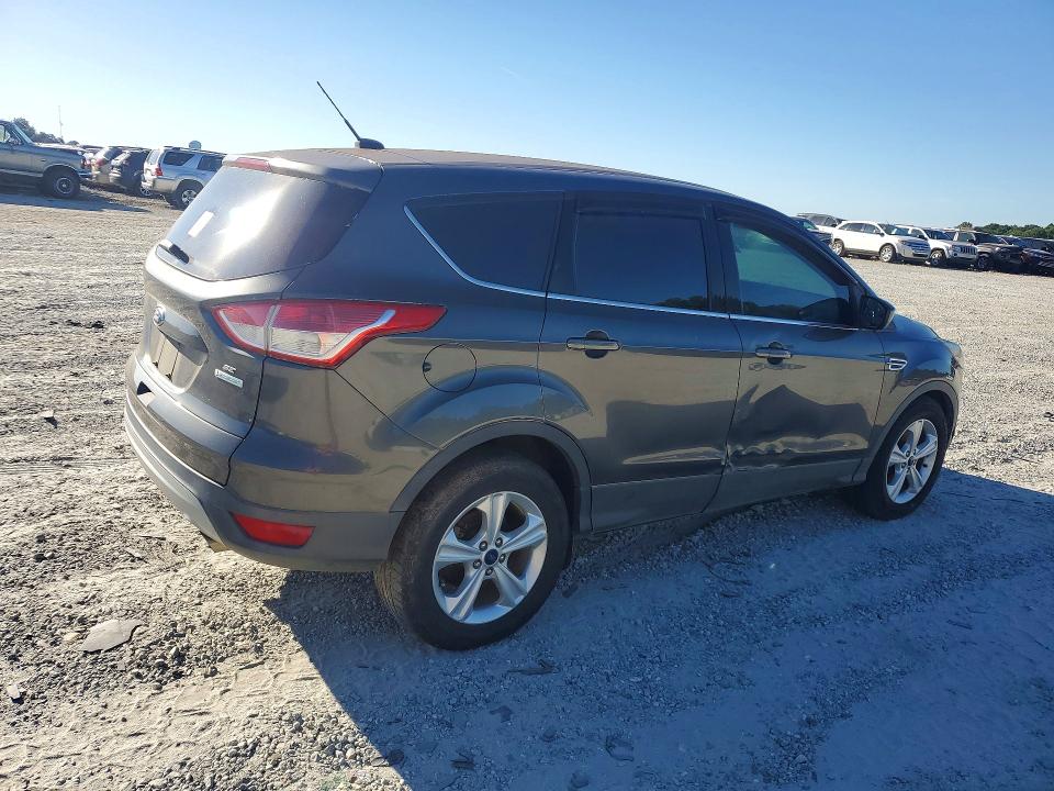 Photo 3 from auction – 2015 FORD ESCAPE with VIN 1FMCU0GX3FUA98961