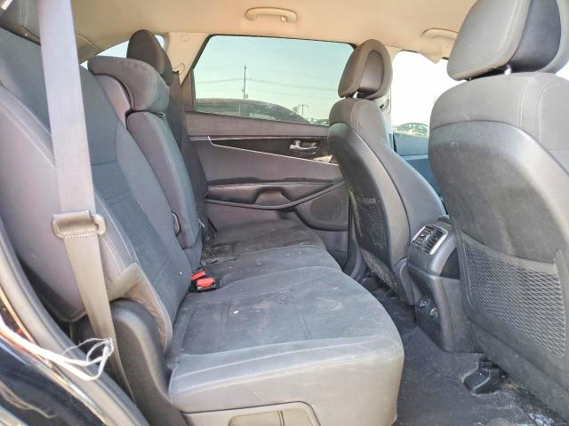 Photo 11 from auction – 2016 KIA SORENTO with VIN 5XYPG4A38GG093574
