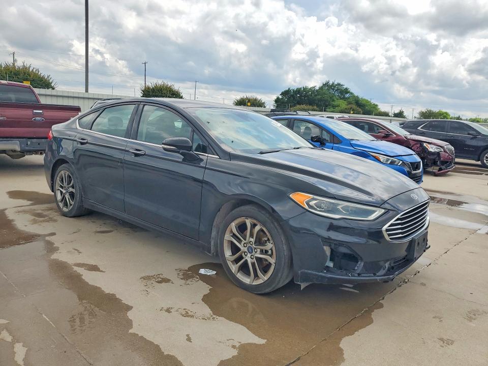 Photo 4 from auction – 2020 FORD FUSION with VIN 3FA6P0CD1LR130688