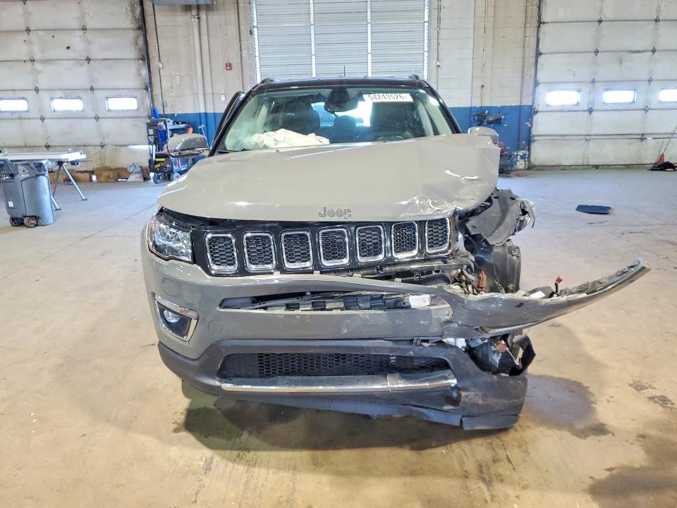 Photo 5 from auction – 2019 JEEP COMPASS with VIN 3C4NJDCB5KT673024