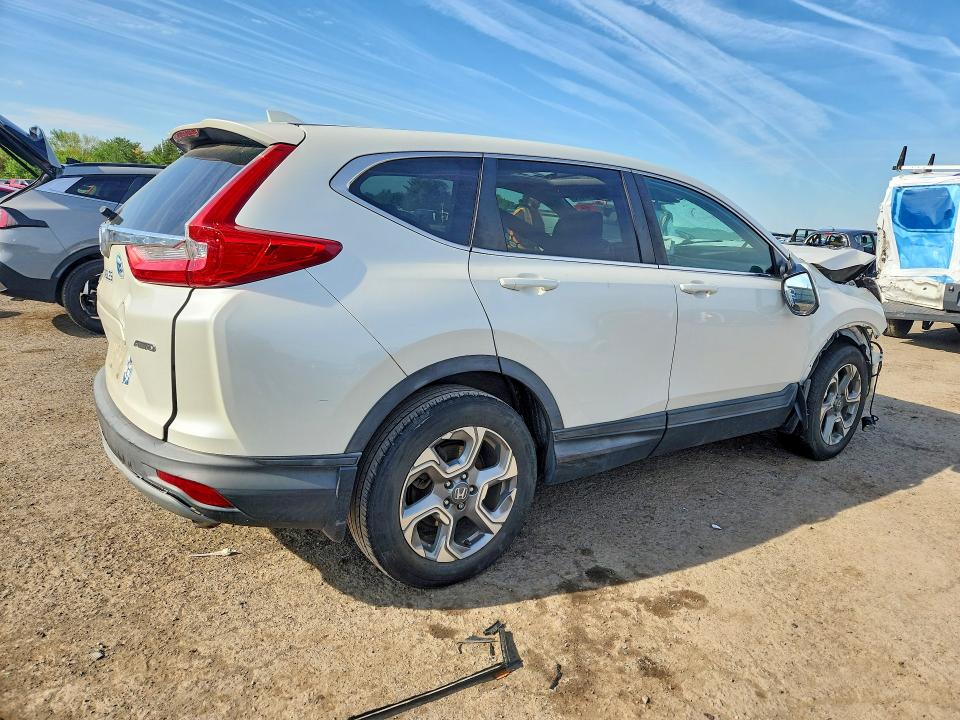Photo 3 from auction – 2017 HONDA CR-V with VIN 2HKRW2H8XHH612930