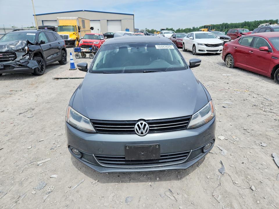 Photo 5 from auction – 2014 VOLKSWAGEN JETTA with VIN 3VWLL7AJ8EM440392
