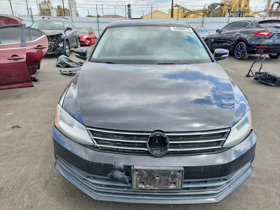 Photo 5 from auction – 2017 VOLKSWAGEN JETTA with VIN 3VWDB7AJ9HM328891