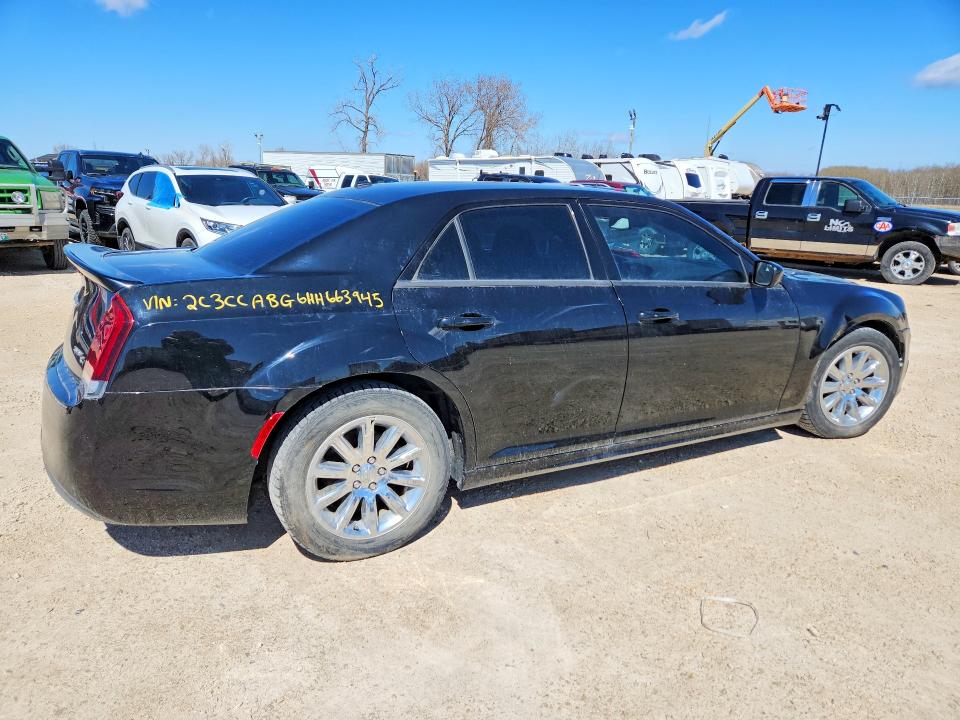 Photo 3 from auction – 2017 CHRYSLER 300 with VIN 2C3CCABG6HH663945