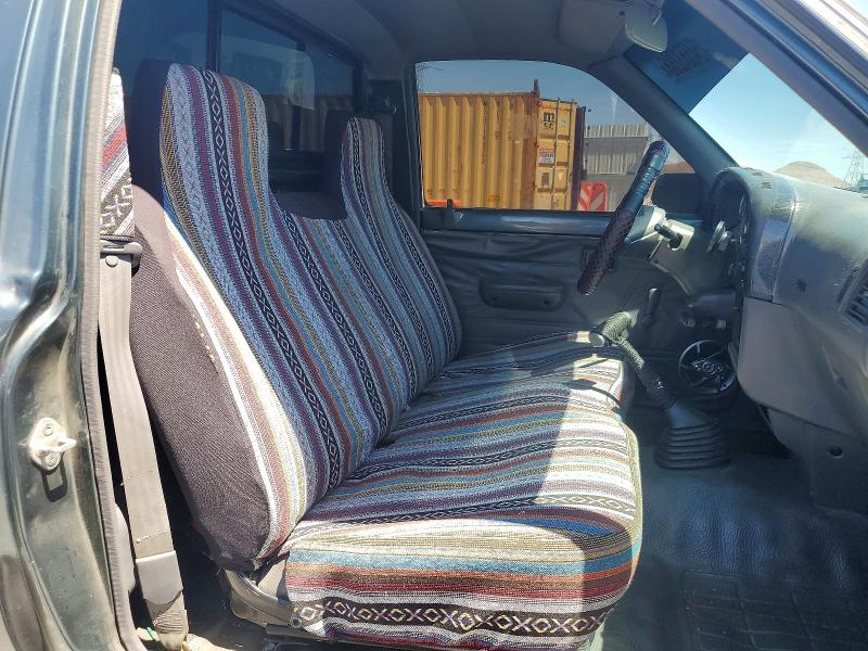 Photo 10 from auction – 1993 TOYOTA PICKUP with VIN 4TARN81A6PZ150677