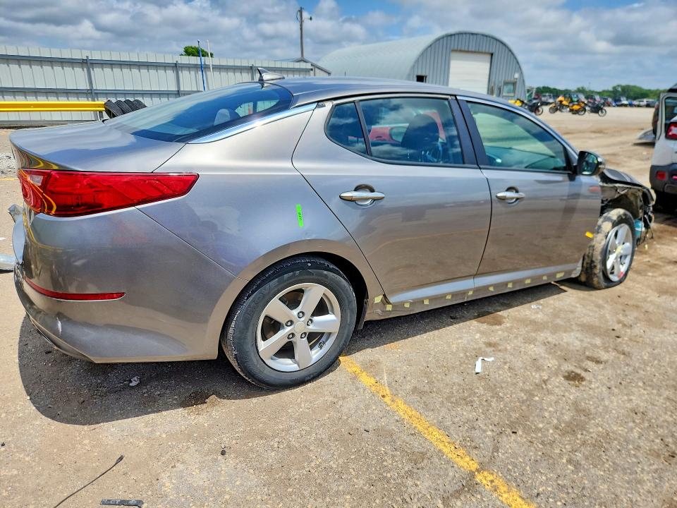Photo 3 from auction – 2015 KIA OPTIMA with VIN 5XXGM4A73FG447595
