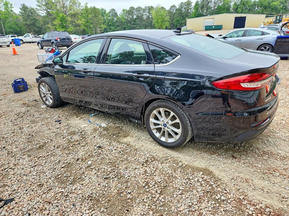 Photo 2 from auction – 2020 FORD FUSION with VIN 3FA6P0HD4LR218983