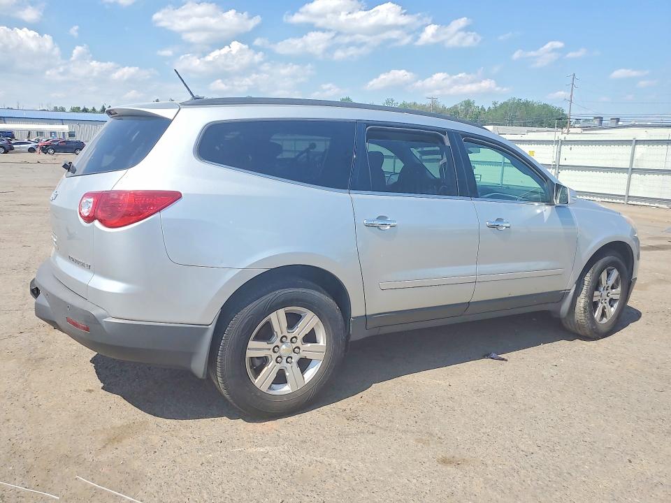 Фото 3 с аукциона – 2012 CHEVROLET TRAVERSE с VIN 1GNKVJED4CJ178480