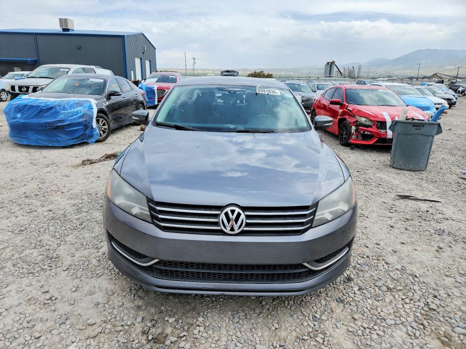 Photo 5 from auction – 2014 VOLKSWAGEN PASSAT with VIN 1VWAT7A34EC024446
