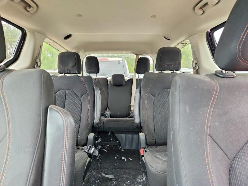 Photo 10 from auction – 2018 CHRYSLER PACIFICA with VIN 2C4RC1CG8JR117216