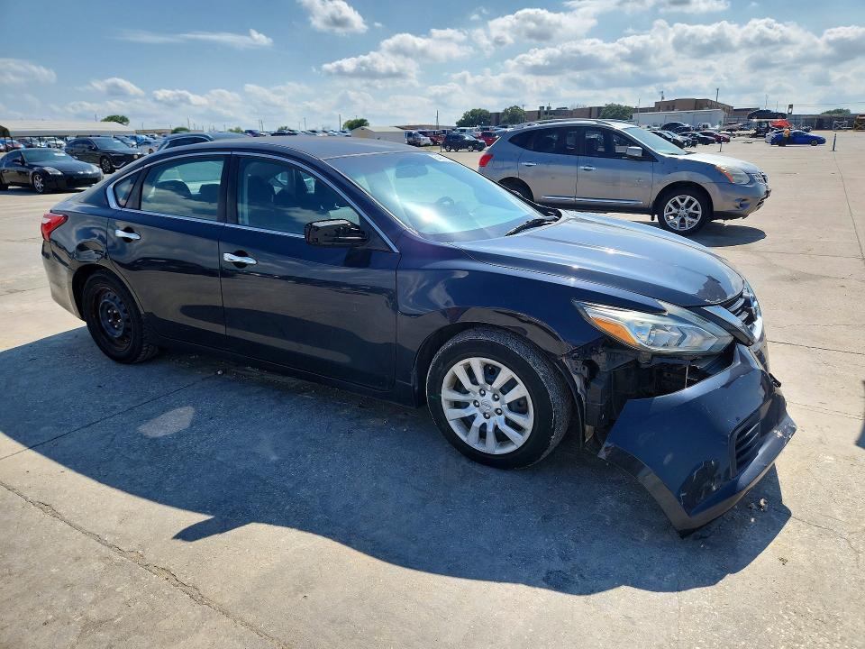 Photo 4 from auction – 2017 NISSAN ALTIMA with VIN 1N4AL3AP0HC169444