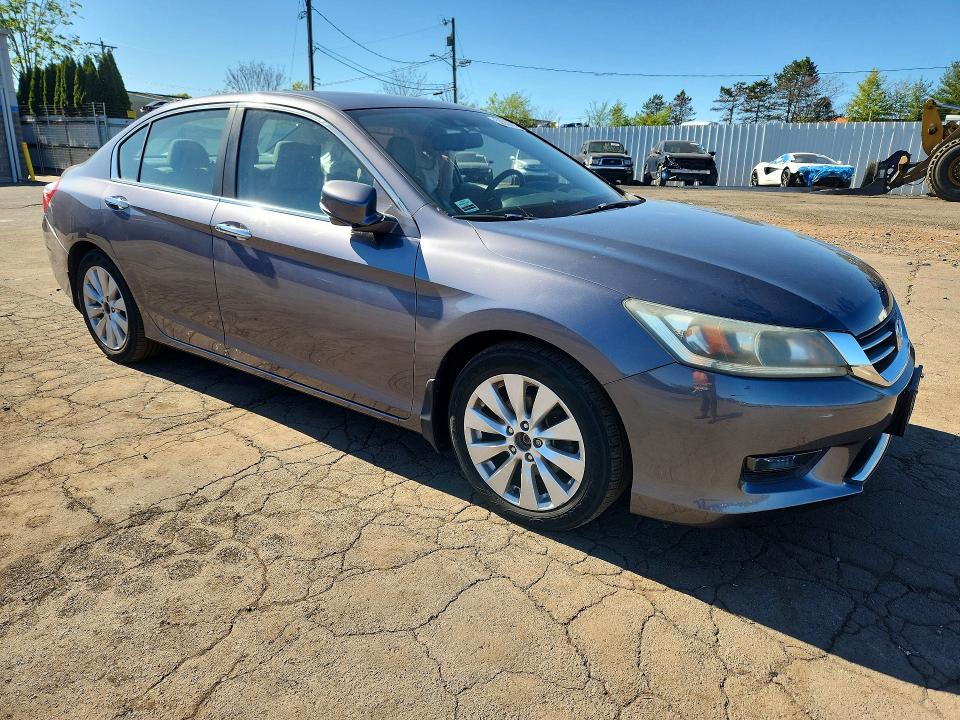Photo 4 from auction – 2014 HONDA ACCORD with VIN 1HGCR2F81EA206393