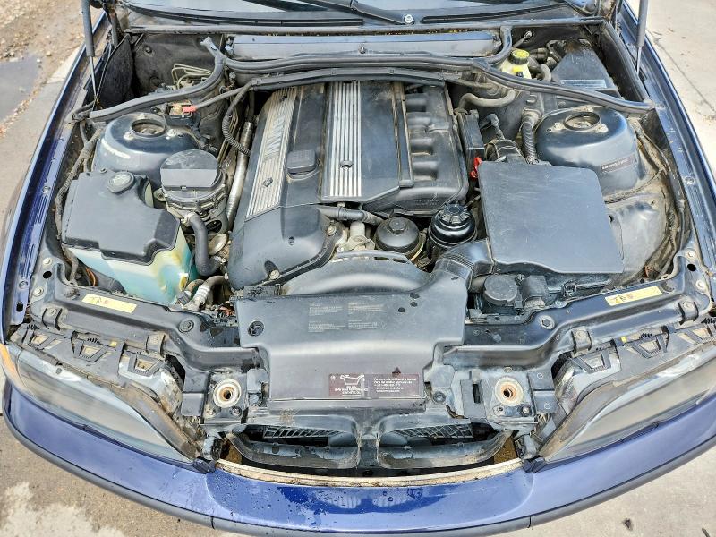 Photo 11 from auction – 2004 BMW 325 with VIN WBAEU33484PR09673