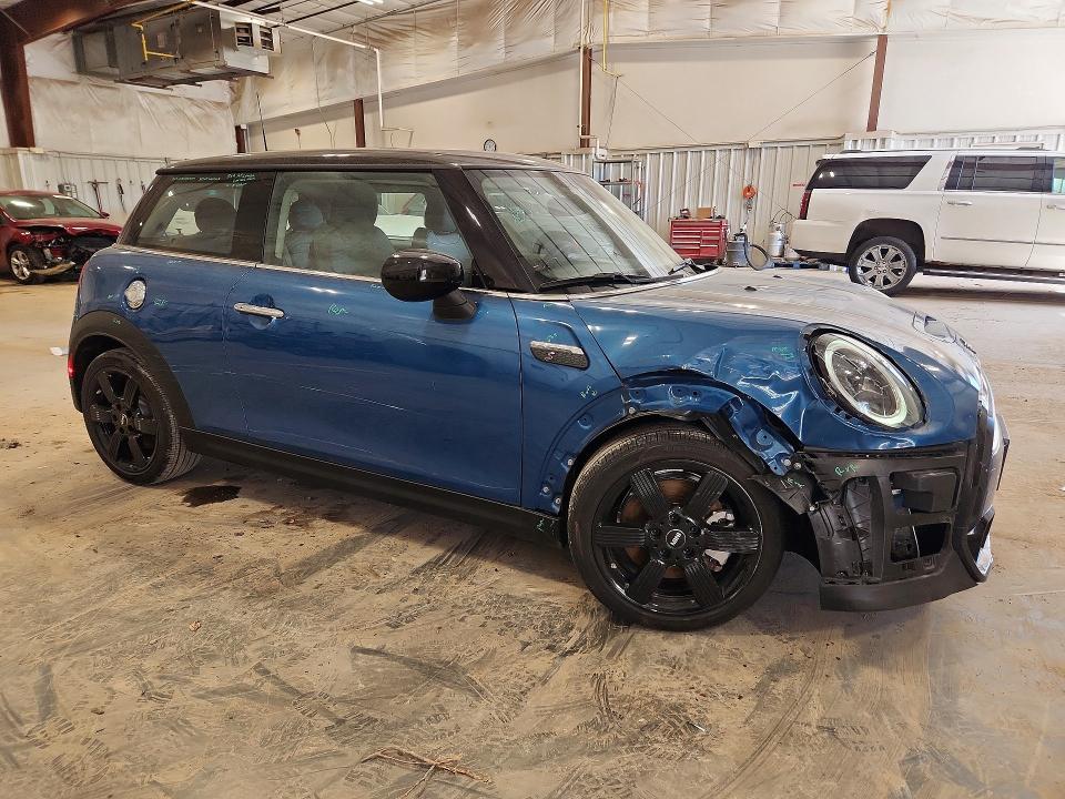 Zdjęcie 4 z aukcji – 2024 MINI COOPER z VIN WMW53DH03R2V57346
