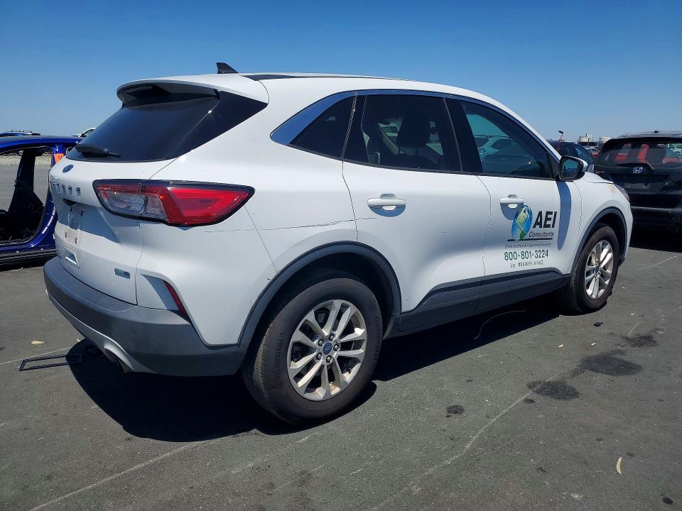 Photo 3 from auction – 2020 FORD ESCAPE with VIN 1FMCU9G67LUB87228