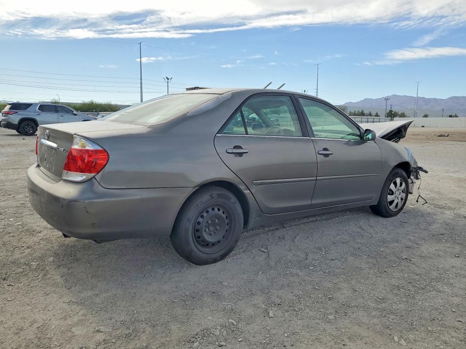 Photo 3 from auction – 2005 TOYOTA CAMRY with VIN 4T1BE32K55U503822