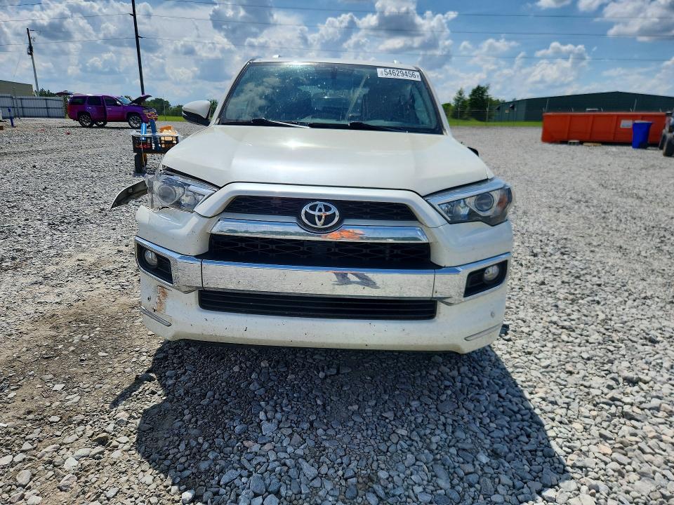Photo 5 from auction – 2018 TOYOTA 4RUNNER with VIN JTEZU5JR0J5178464