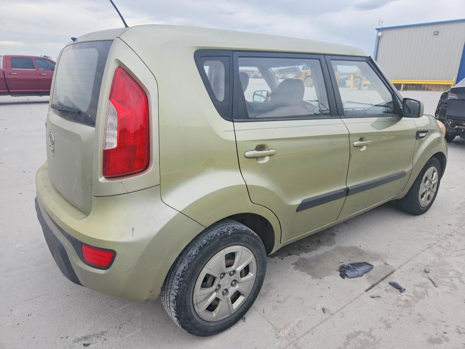 Photo 3 from auction – 2012 KIA SOUL with VIN KNDJT2A51C7407600