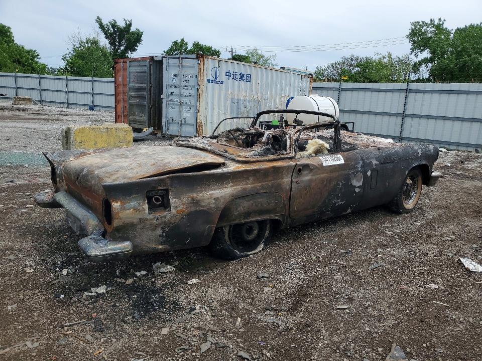Foto 3 de la subasta – 1957 FORD THUNDERBIRD con VIN D7FH135635