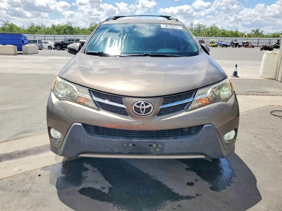 Photo 5 from auction – 2015 TOYOTA RAV4 with VIN 2T3YFREV2FW176644