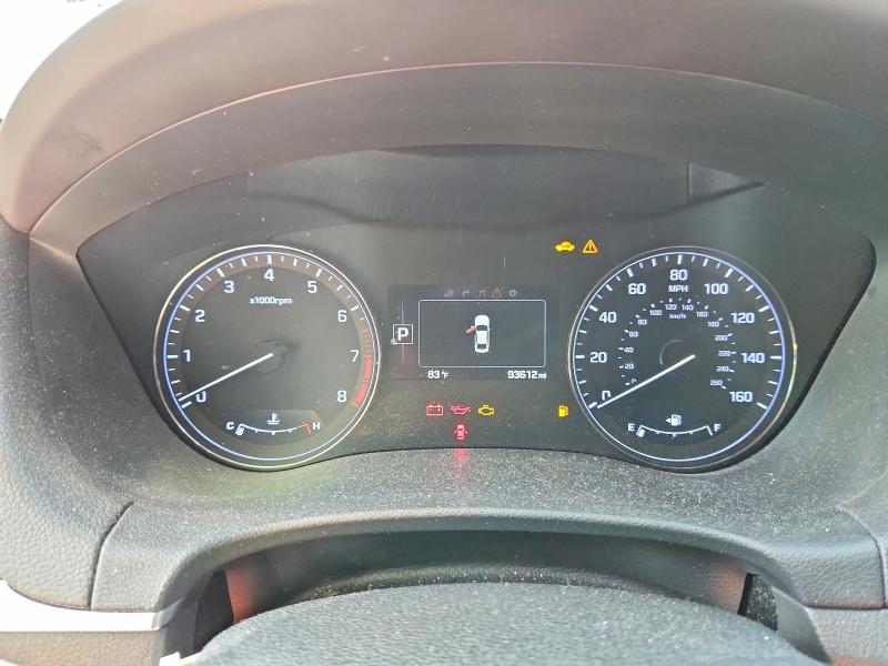 Photo 9 from auction – 2016 HYUNDAI GENESIS with VIN KMHGN4JE6GU137346