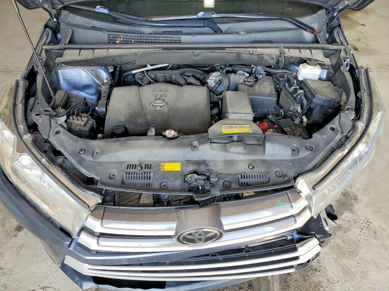 Photo 12 from auction – 2019 TOYOTA HIGHLANDER with VIN 5TDJZRFH8KS964020