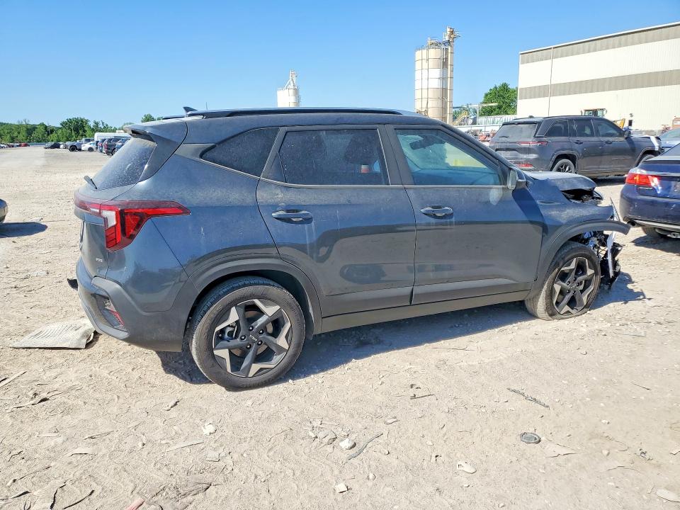 Foto 3 de la subasta – 2025 KIA SELTOS con VIN KNDEUCAA8S7798891