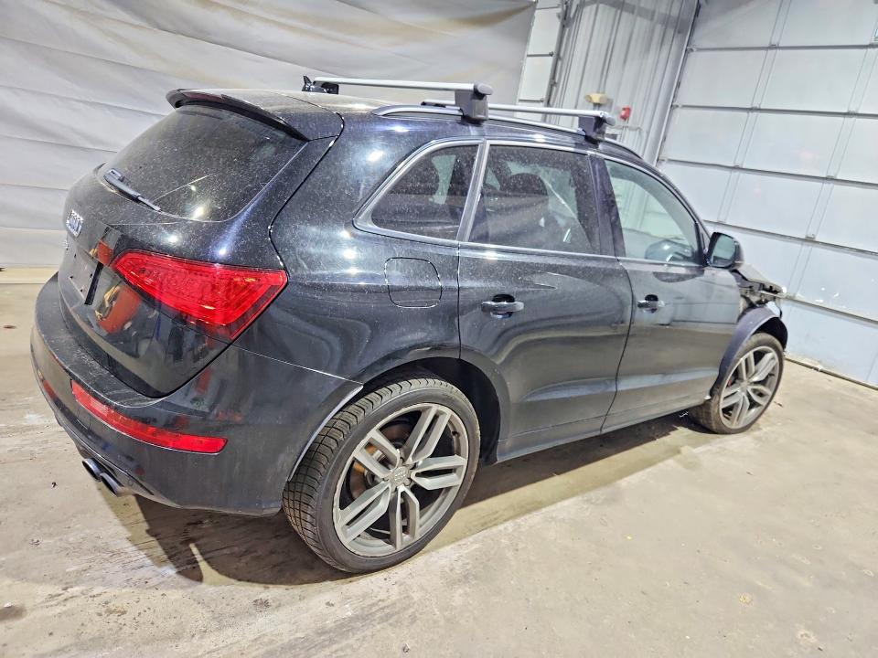 Foto 3 de la subasta – 2015 AUDI SQ5 con VIN WA1VGAFP1FA051788