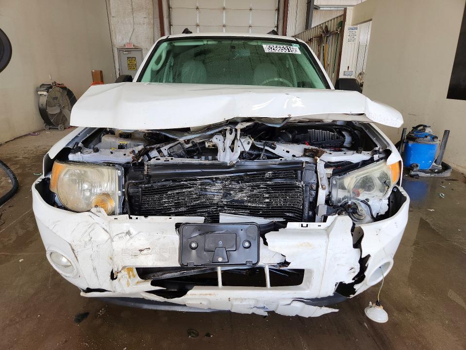 Photo 5 from auction – 2011 FORD ESCAPE with VIN 1FMCU5K33BKB48877