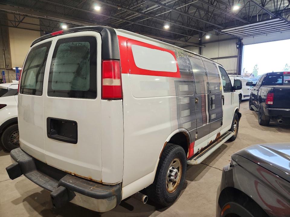 Photo 3 from auction – 2015 GMC SAVANA with VIN 1GTW7FCF5F1162329