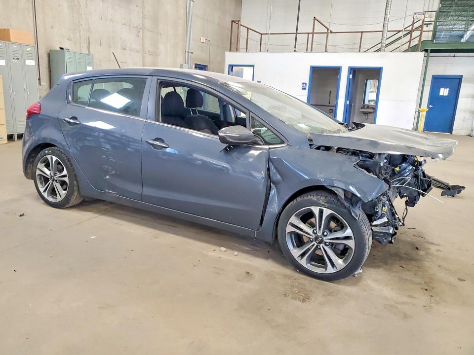 Photo 4 from auction – 2016 KIA FORTE with VIN KNAFX5A83G5626479